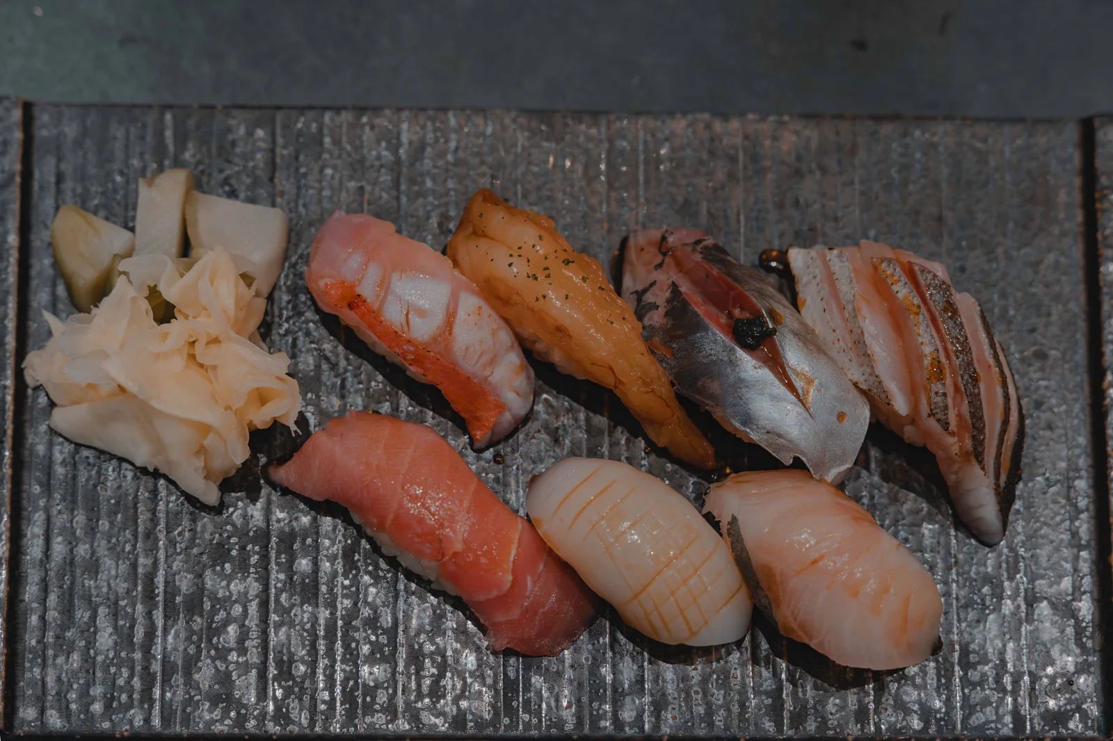 Selección de nigiris en Kabuki — fotografía gastronómica japonesa — Roberto Romero