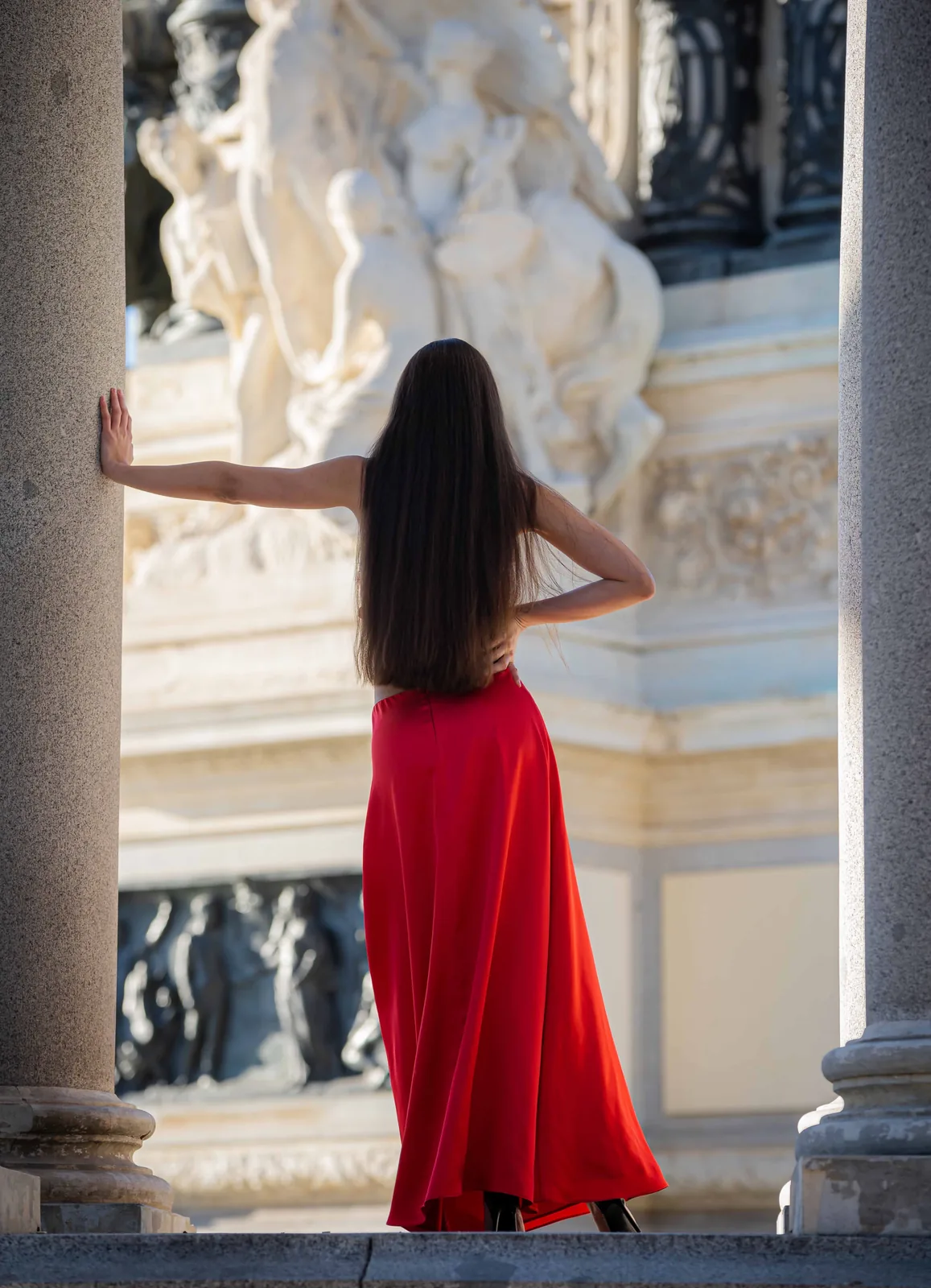 Editorial de moda con vestidos de diseño en Madrid