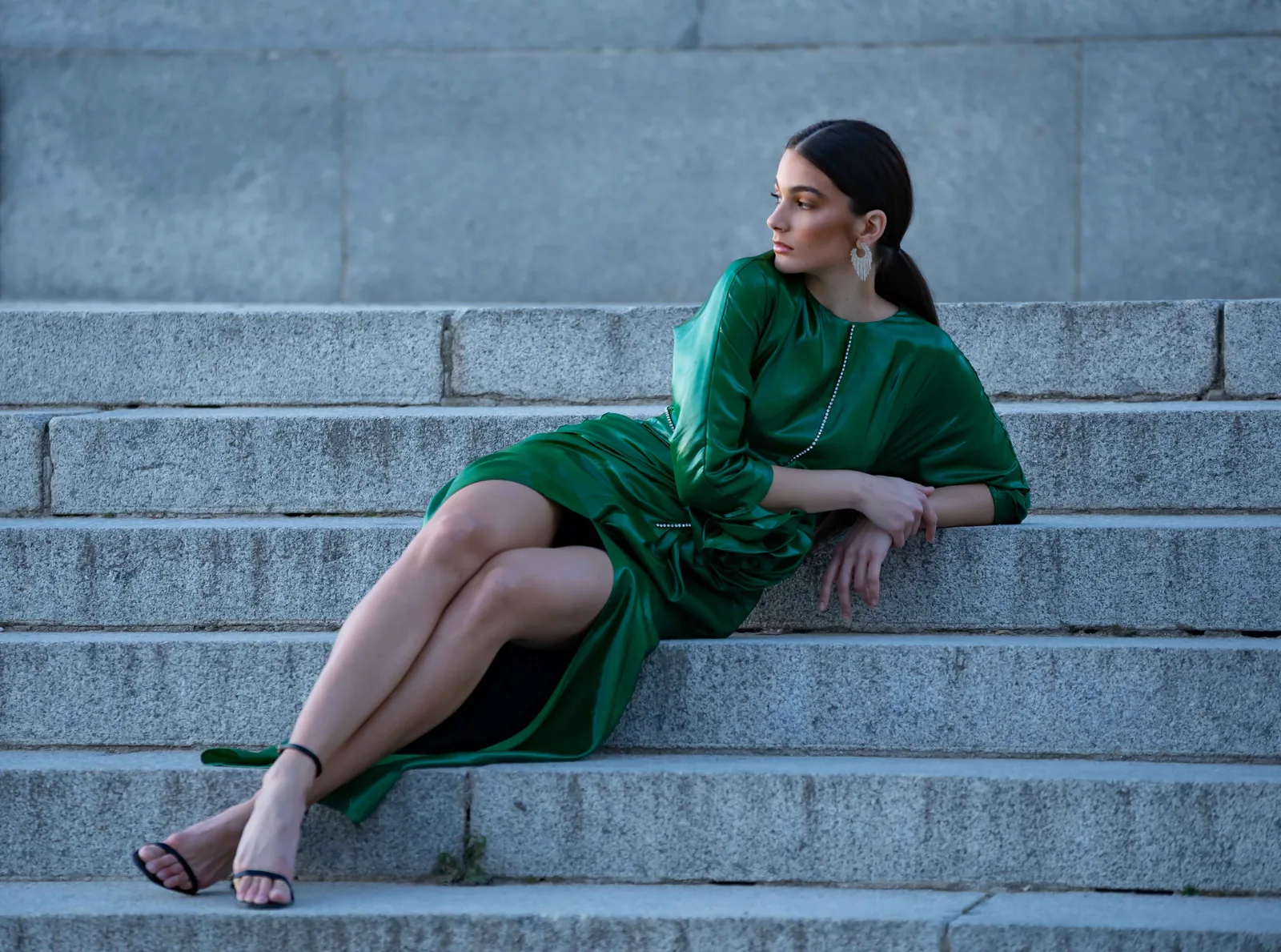 Editorial de moda con vestidos de diseño en Madrid