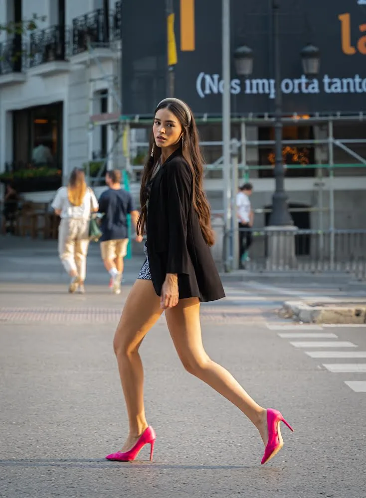 Editorial de moda con vestidos de diseño en Madrid